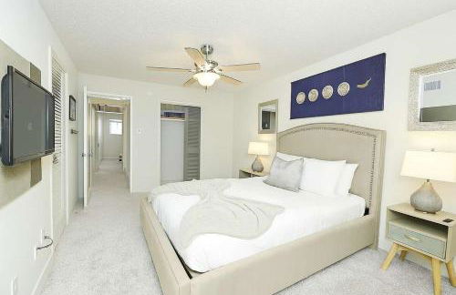 Saltwater Pool 2BR Near Galleria Walkable, Stylish & Central Marquee Uptown - Foto 21