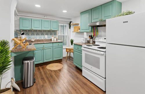 Tropical Bohemian 1BR Apt near Atlantic City Beach - Foto 10