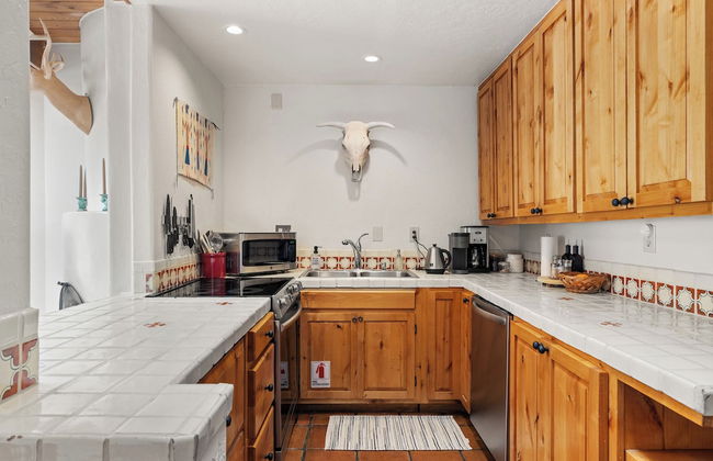 Fort Marcy Hotel Suites by All Seasons Resort Lodging - Foto 47