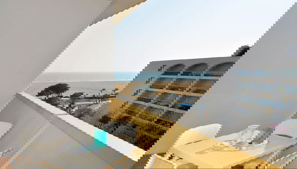 Modern Studio Apartment With Seaview Balcony - Foto 1, Imagen principal