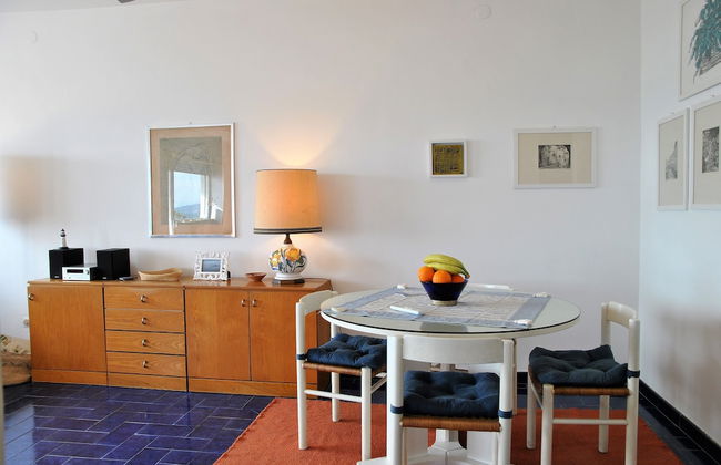 Edy sea View Holiday Apartment - Photo 10