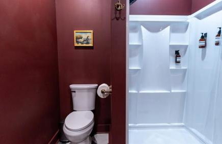 Newly Renovated, Cozy Mid-Lake Cabin Sleeps 10 - Foto 3