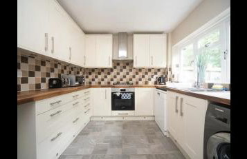 Chessington Blue with parking - Photo 15