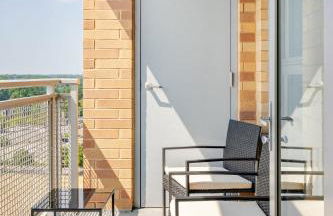 Downtown Silver Spring 2BR Skyline Balcony Suite Walkable to DC Metro LuxePad - Foto 13