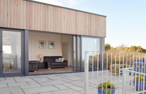 View At The Peak - Photo 2