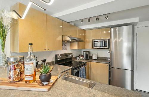 Designer Penthouse Space Needle View & Walk to Everything - Foto 15