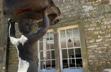 Sherlock Holmes Historic House - Photo 10