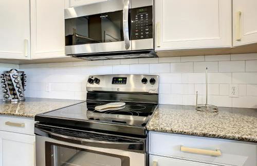 MINUTES FROM DISNEY 3bed 3bath Poolside at LUXURIOUS RESORT - Foto 8