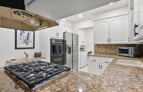 Hills Hideaway by CoastVH - Luxury Midtown 3br - Foto 12