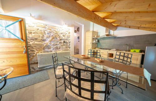 Cozy Stone Chalet Surrounded by Nature Samolaco - Foto 19