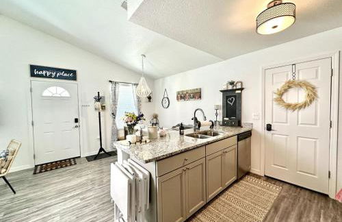 Doxie Cottage Close to WEC Springs and More - Foto 20