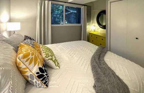 Walk to Beach and Village Bainbridge Island Gem! - Foto 20