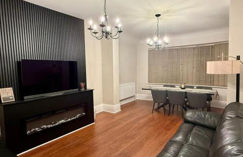 Large Luxury 4 bedroom home with parking - Foto 7