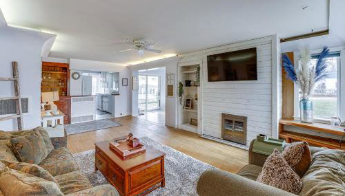 Quiet Manistee Home with Patio Less Than 1 Mi to Beaches! - Foto 1