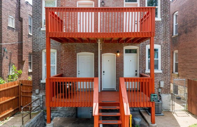 Cozy Family Home - Walk to MO Botanical Gardens - Photo 55