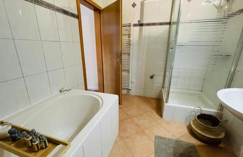 gemütlich*Nespresso*Netflix*Arbeitsplatz*Parkplatz - Foto 9