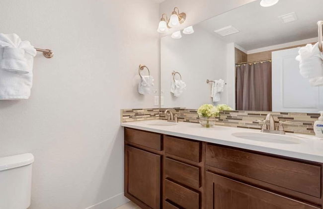 Modern Townhome Steps From the Brewery District! - Foto 18