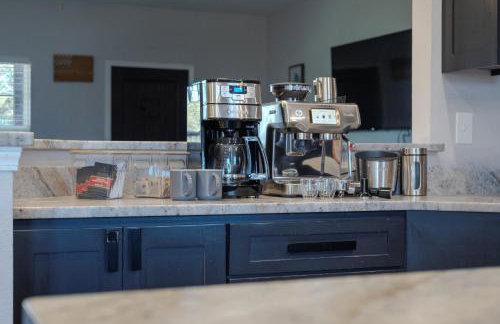 Game Barn, Cowboy Pool, 17ft Movie Screen - sleeps 10 - Foto 51