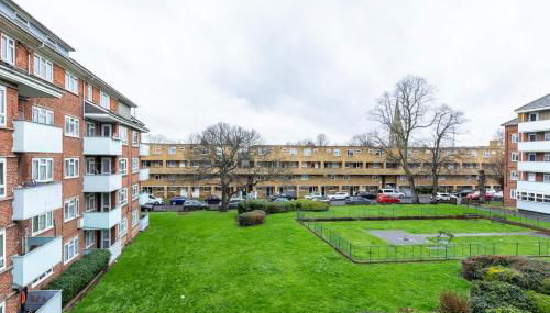 Queens Lodge - Photo 5, Garden