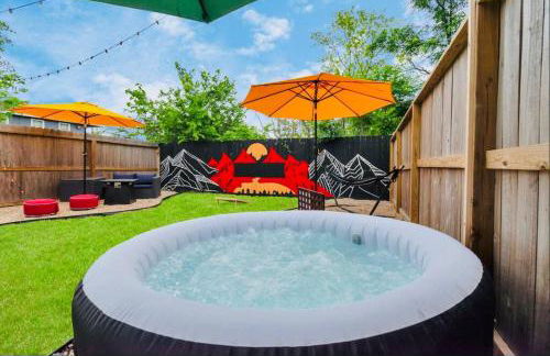 CAMP OUT - Big Backyard - 5mins To Downtown - Foto 2