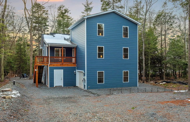 Lakeview Sunset Heaven Waterfront Escape + Private Dock Firepit + Game Room New Construction - Photo 41