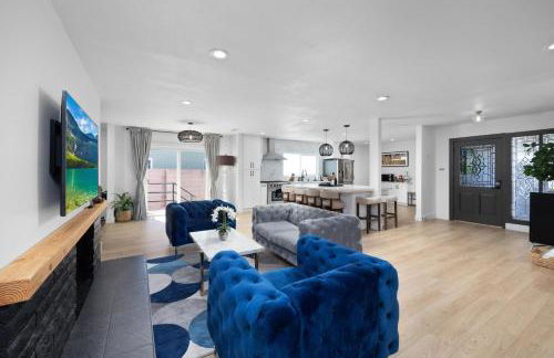 NEW Lux 5BR Villa Near Disney, Knotts, LA, OC with Hot Tub & Games - Photo 44