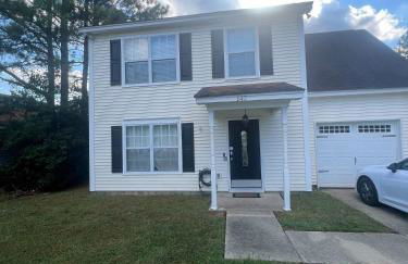 The Columbia Crash Pad Near Bases, USC, Shops - Foto 28