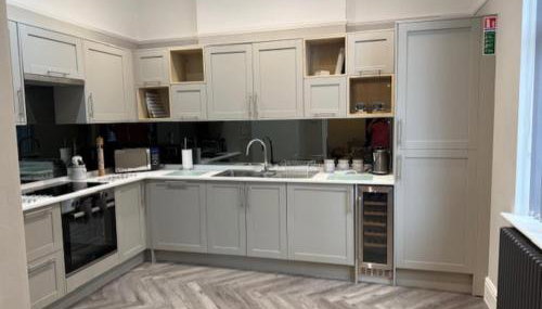 Stylish 4 bed in Central Conwy - Foto 2