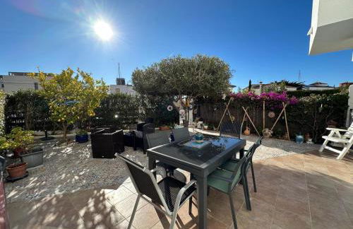 Bonito apartamento con gran terraza y piscina comunitaria AV-08 - Foto 31