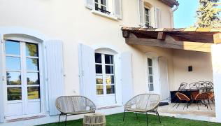 SUPERBE VILLA-DOMAINE AVEC GOLF PISCINE ET TENNIS - Foto 3, Garden, Garden view