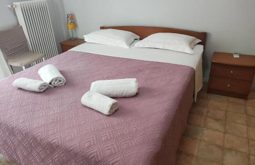 Άνετο διαμέρισμα στο κέντρο της πόλης - Foto 6