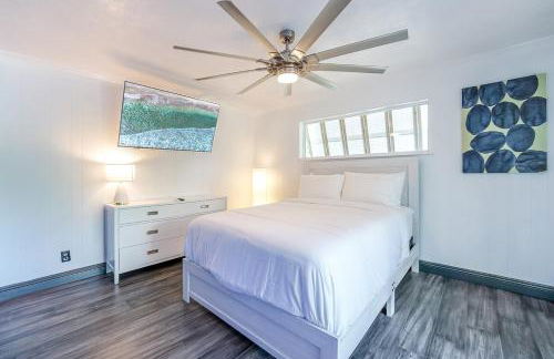 Waterfront Luxe 3BR, Pool, Hot Tub & Dock - Foto 28