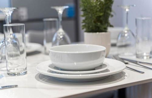 Modern 4 Bed house Ideal for Groups, Contractors near City Airport & O2 Arena, free parking & Wifi included - Foto 25