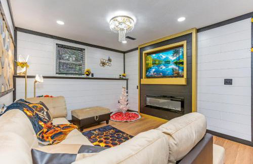 Spring Retreat Sauna, Hot Tub & Rooftop Firepit - Foto 4