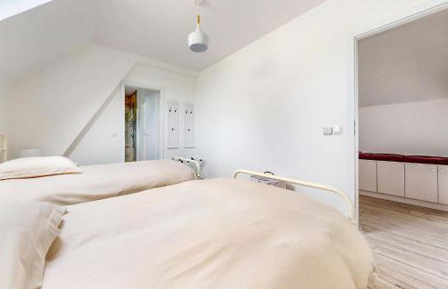 Amazing Home In La Vernelle - Photo 29