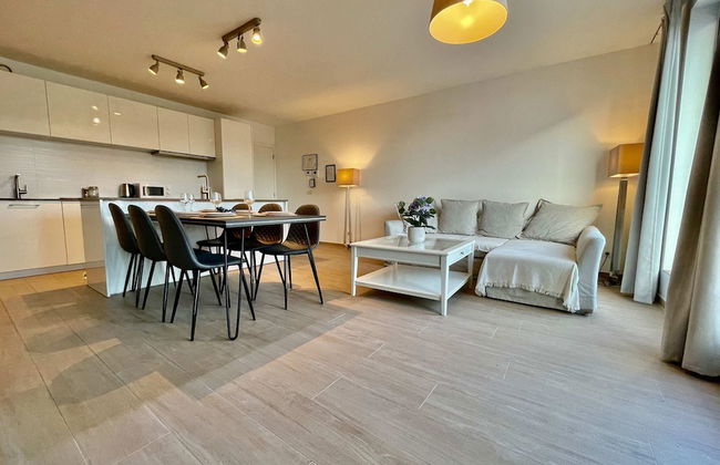 Modern 2BR 1.5 BA Near Diamond District by Oneluxstay - Foto 1