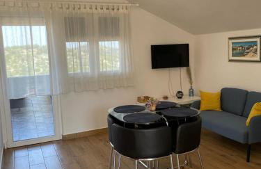 Lili Murter - Foto 19