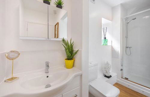 Chic 1BR Teddington Apartment Modern & Bright - Foto 18