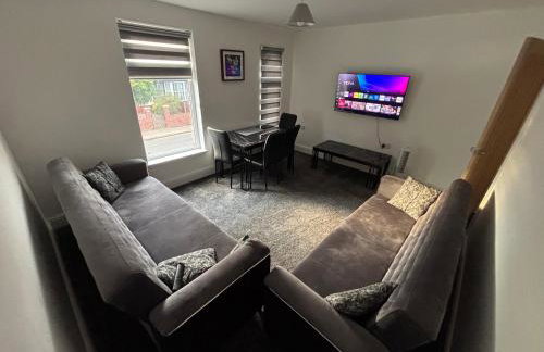 1 Bedroom Flat - Manchester Airport Apartment - 7 mins to MAN - Staycations & Business stays! - Foto 12