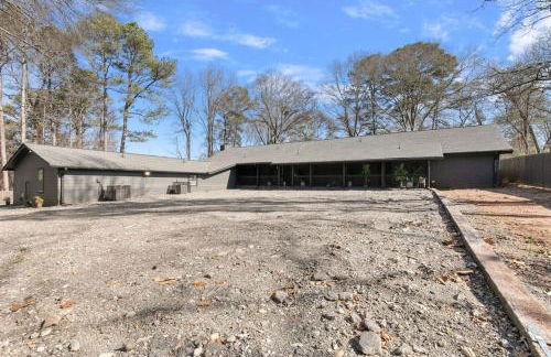 Chic 1BR Oasis Ideal Retreat near Six Flags - Foto 10