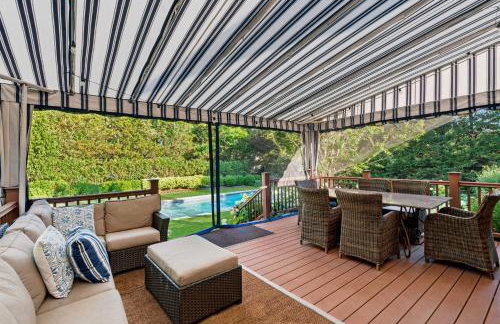 Steve's Place: Heated Pool, 3BR Southold Home, Beach - Foto 8