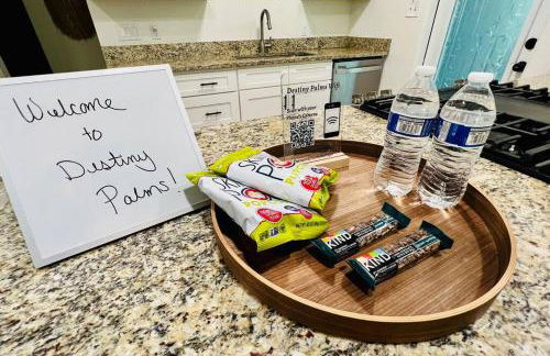 Luxury 2/2 private oasis w/Hot Tub walk to Beach - Foto 8