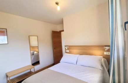 El Arcin - Piscina, terraza y parking en Llanes - Foto 17