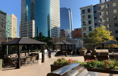 2 BR Condo Heart of LoDo w/Great View/Amenities - Foto 7