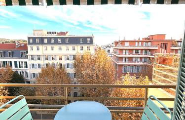 Spacieux studio Happy home en dernier étage avec petit ascenseur et balcon À 5 minutes du vieux Nice et de la mer - Foto 8