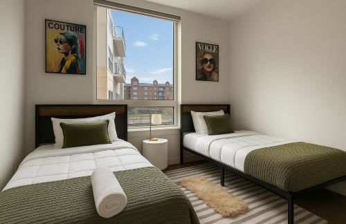 2 Bedroom Condo Cambridge With Balcony, Pool,Gym,Garage Parking - Foto 36