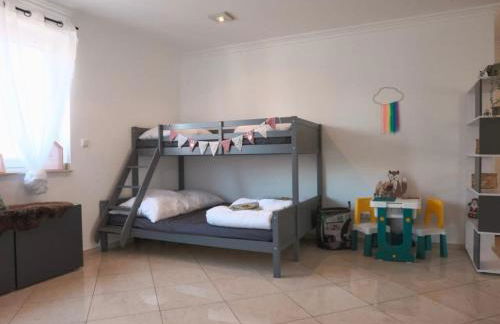 Familienwohnung mit Whirlpool Badewanne und Balkon - Foto 14