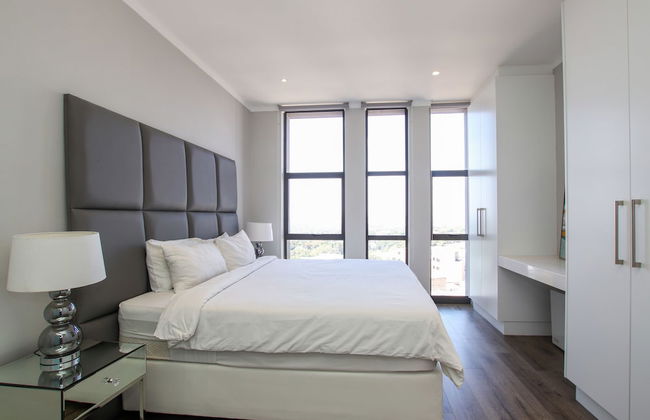 Sandton Smart Apartment Eleven - Photo 9