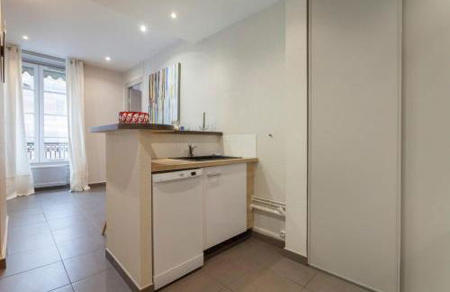 Colombe - Furnished apartment - Downtown Lyon - Photo 24