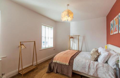 Spacious 2-Bed Flat with Panoramic Views - Foto 8